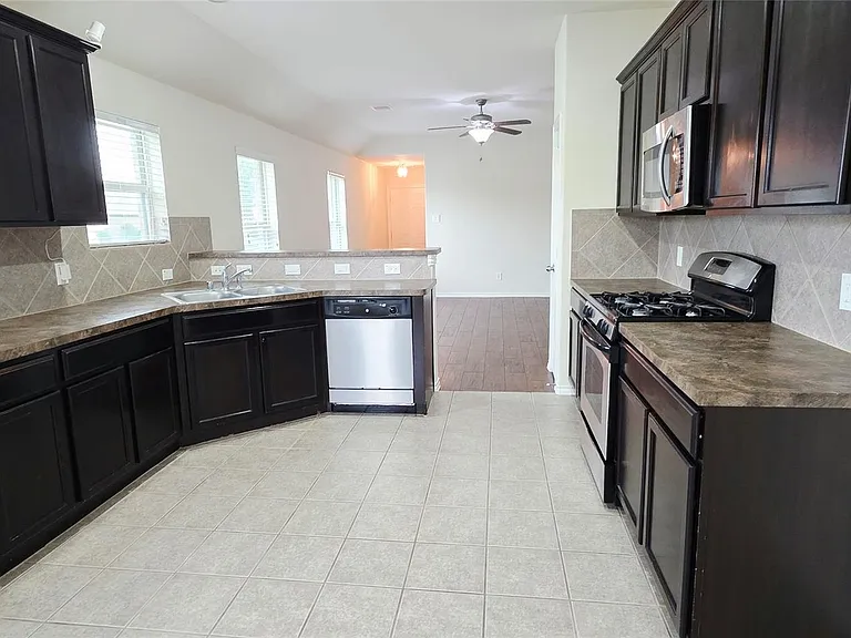 2767 Morgensen Dr — Photo 7