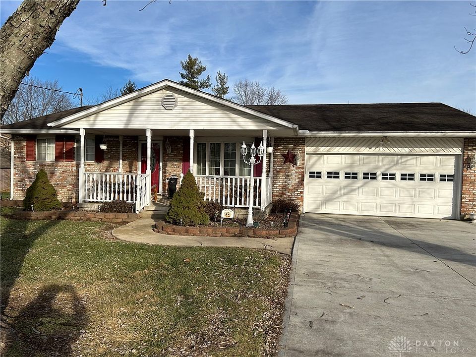 2nd image of 8456 Robert Pl