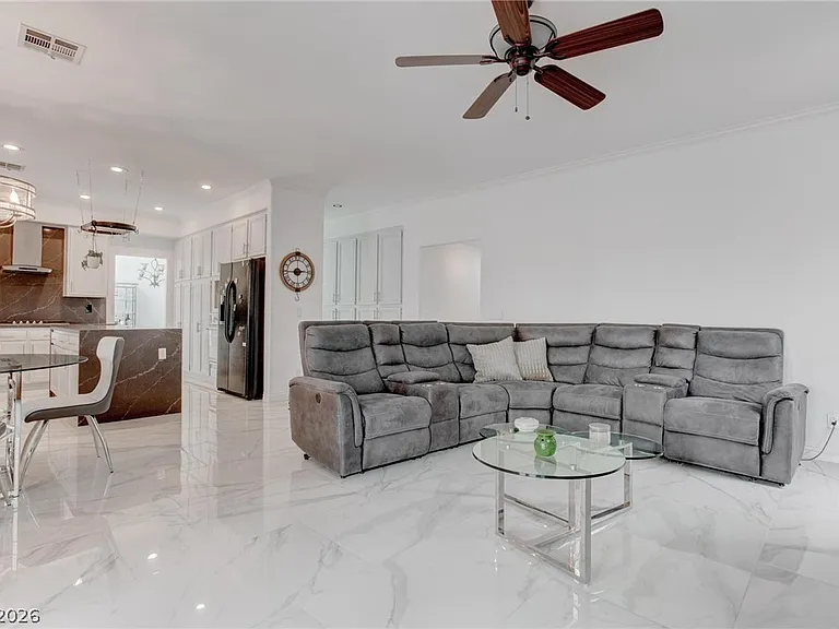 2500 Hacker Dr — Photo 12