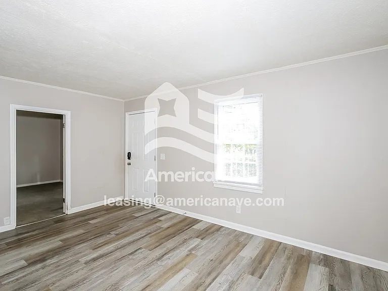 1052525_003_living_room_12803142.jpg