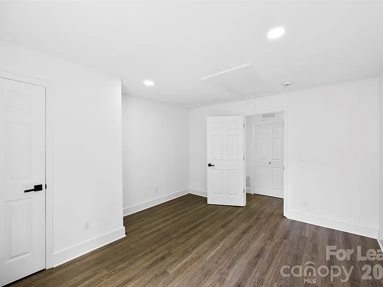 2942 Reid Ave — Photo 14