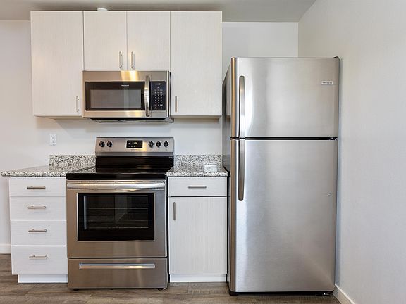 5th image of 6724 S D St #6726
