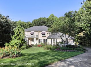 3 Longview Ct, Leonardo, NJ 07737