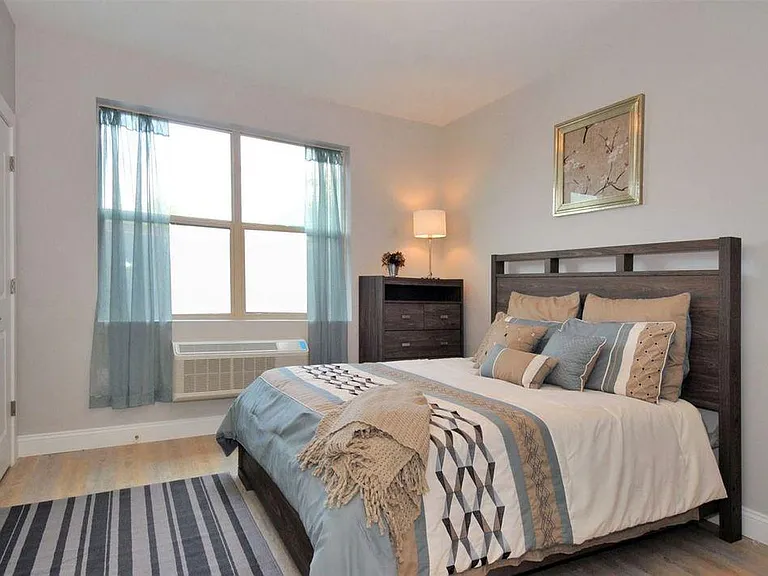 6400 Jefferson St #306 — Photo 2
