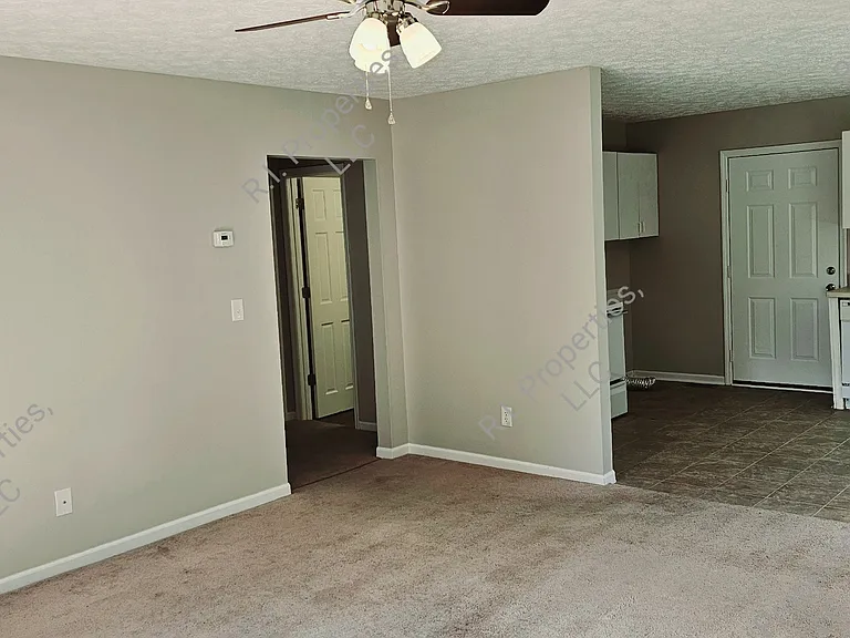 565 Highland Dr #3 — Photo 3