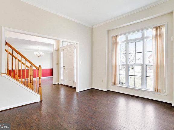 5th image of 2710 Windwood Dr