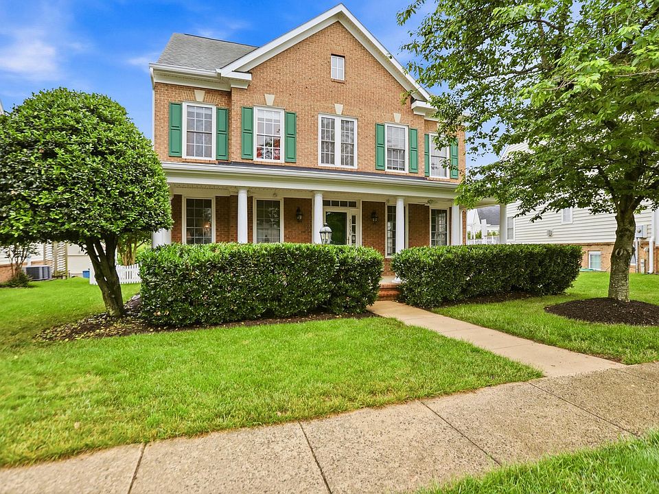 1st image of 22938 Goldenrod Dr