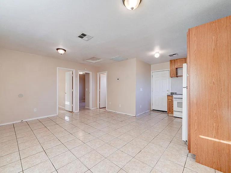108 N Adams St — Photo 7