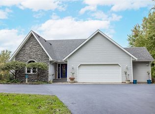 4075 Rose Rd, Batavia, NY 14020