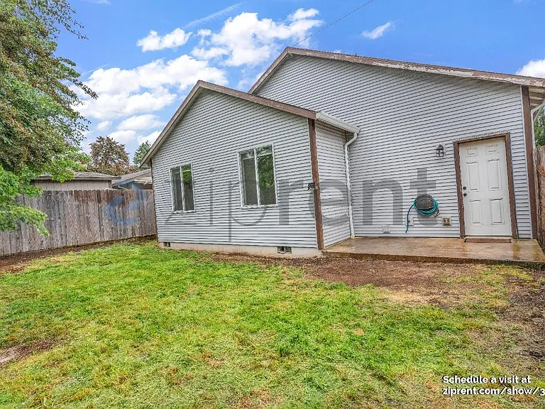 4451 SE 117th Ave — Photo 5