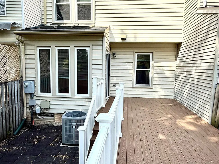 21282 Hedgerow Ter — Photo 22