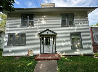1213 7th St, Auburn, NE 68421
