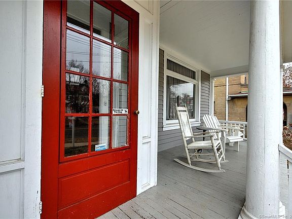 5th image of 117 Alden Ave