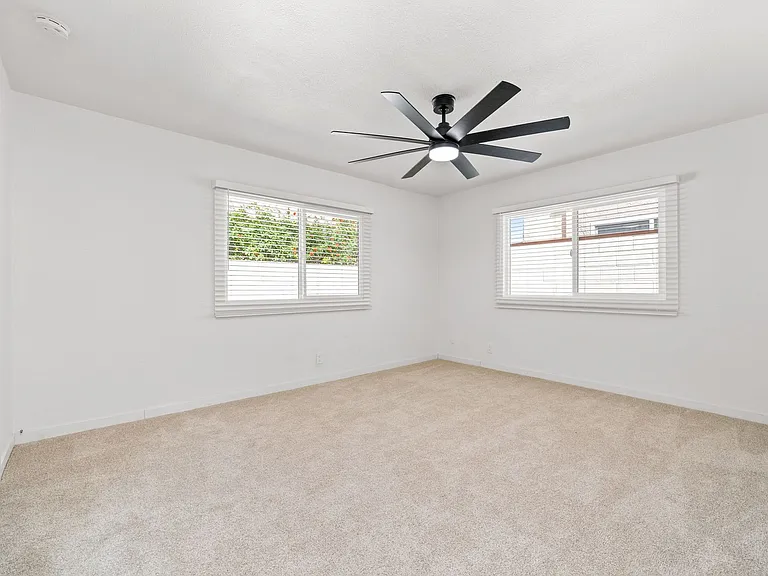 483 S. Pine Street — Photo 8
