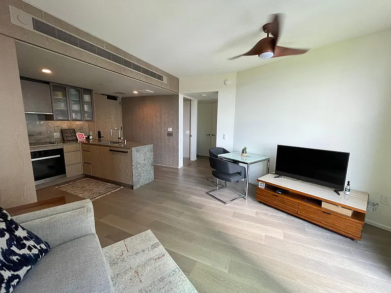 1000 Auahi St #521 — Photo 2
