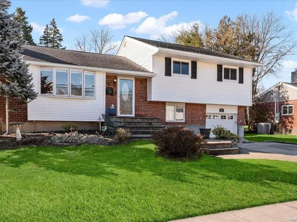 44 Sherman Drive, Syosset, NY 11791