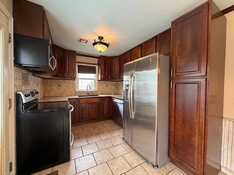 3820 S Detroit Ave — Photo 6