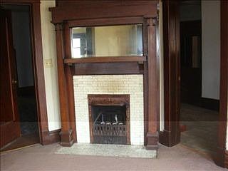 5th image of 218 Chapin St