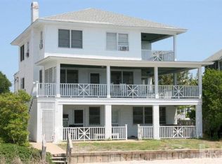 21 W Oxford St, Wrightsville Beach, NC 28480