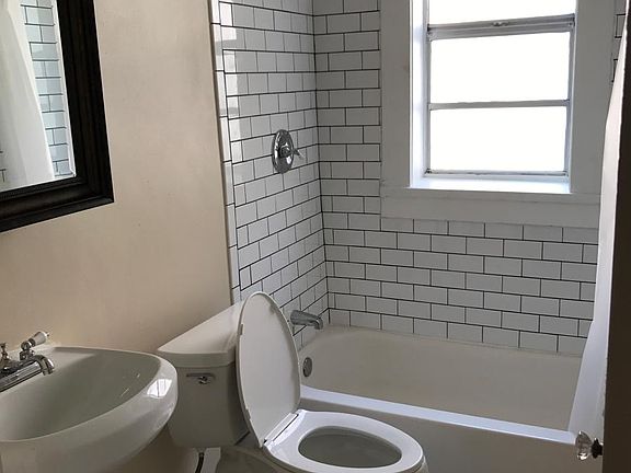 4th image of 615 W Horatio St APT 12