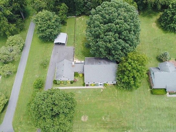 4th image of 18335 Westwood Dr