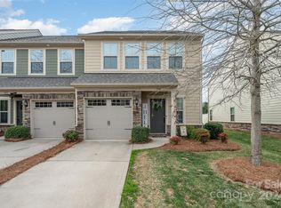 318 Scenic View Ln, Matthews, NC 28104
