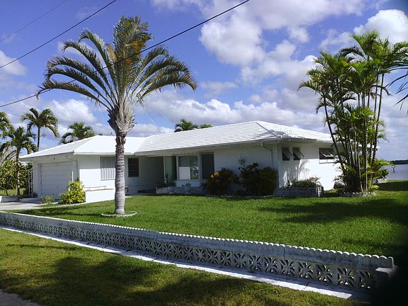 Large front, side and backyard