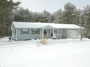 55570 Sand Pines Cir, Paw Paw, MI 49079