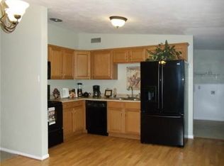 1206 NE 66th St, Gladstone, MO 64118