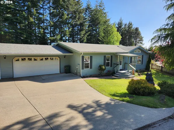 1675 Kristi Loop, Lakeside, OR 97449