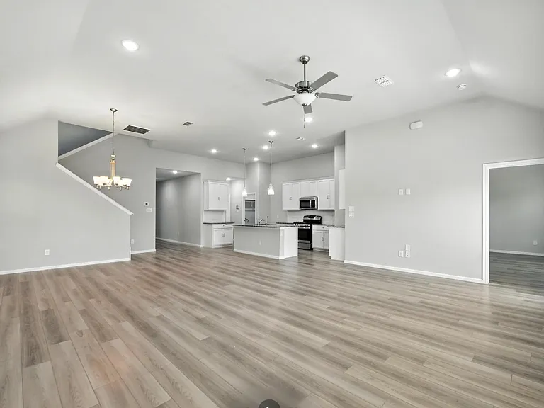 913 Cobalt Dr — Photo 8