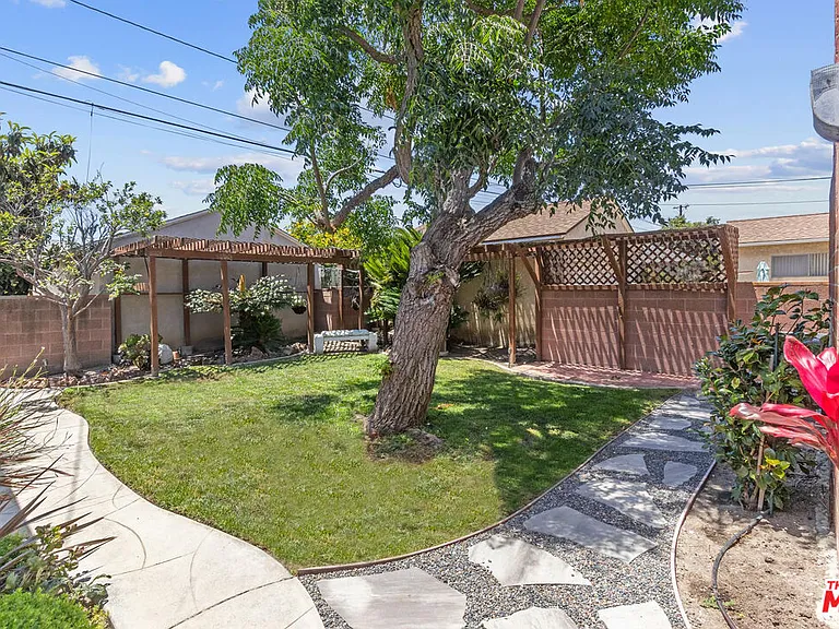 11169 Orville St — Photo 37