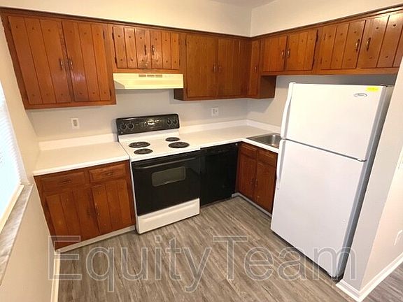 3rd image of 6915 Gracely Dr