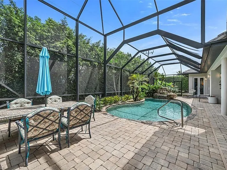 649 Bow Line Dr — Photo 2