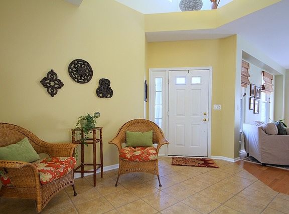 2nd image of 628 Geneva Ct