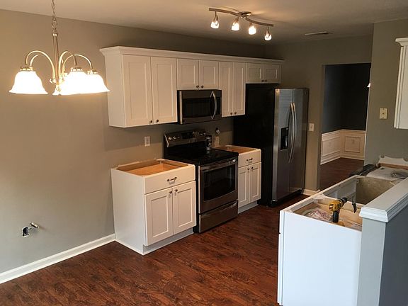 4th image of 111 Grayhawk Way