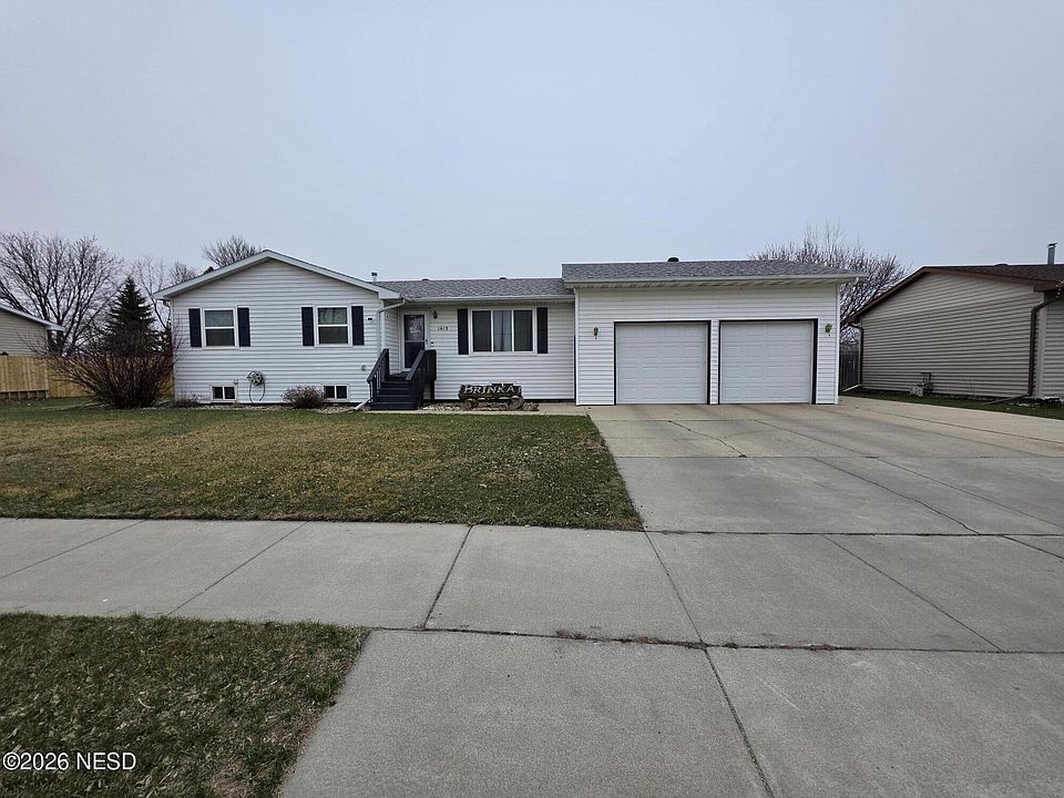 1st image of 1415 3rd Ave NW