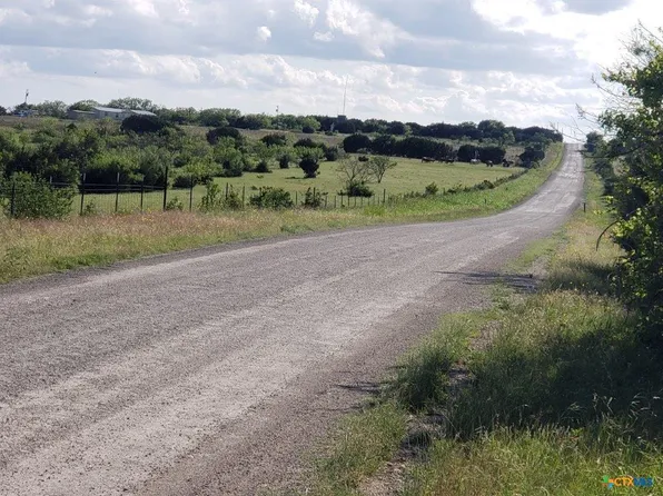 5 County Road 1255, Lampasas, TX 76550