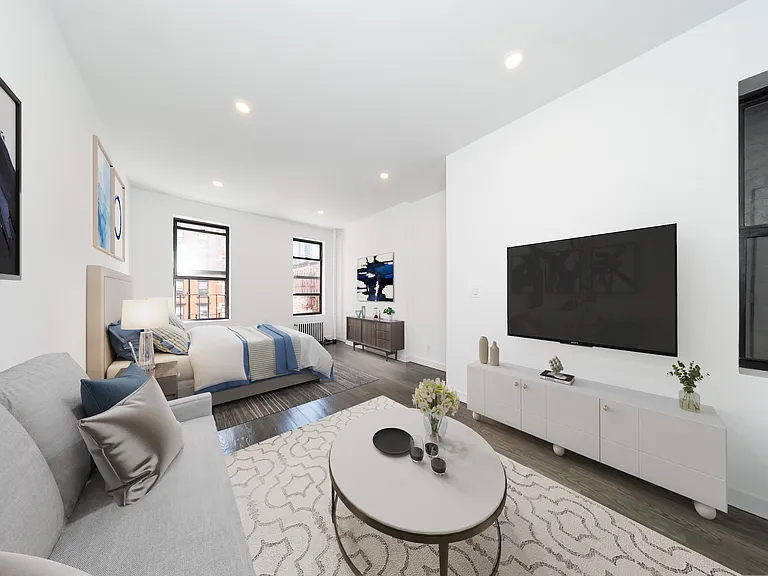703 9th Ave #3B — Photo 2