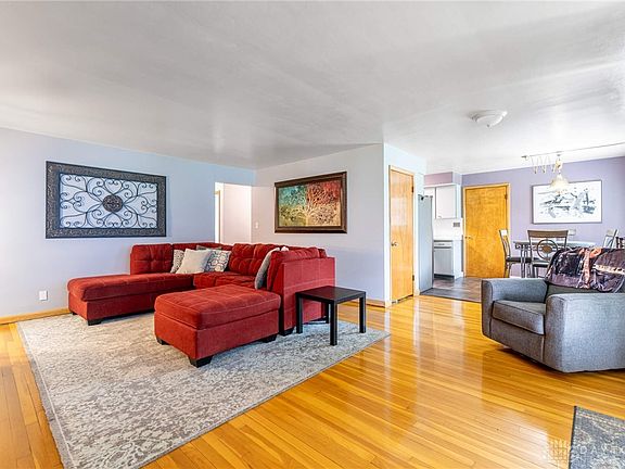 3rd image of 3721 Mengel Dr
