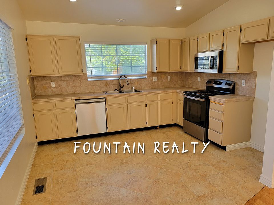 2nd image of 4636 Goodwin Rd