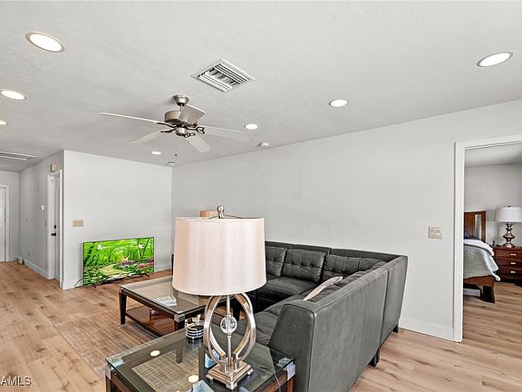5th image of 5057 Lexington Blvd