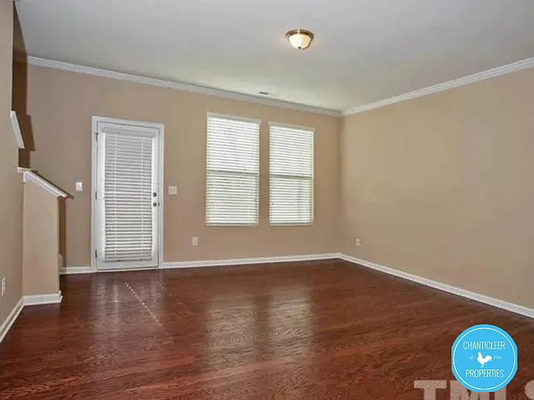 2219 Sunny Cove Dr — Photo 8
