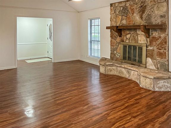 2nd image of 203 Old Angleton Rd