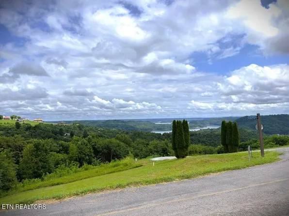 15 E Swan Ridge Rd, Hilham, TN 38568