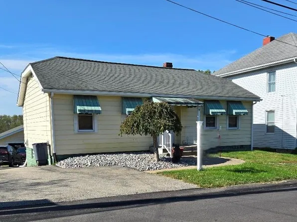 50 N Mill St, New Salem, PA 15468