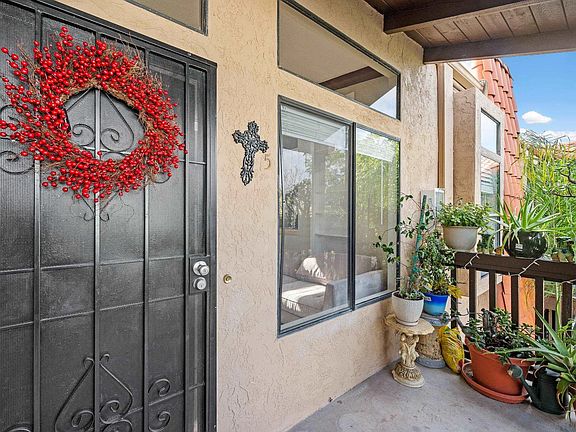 5th image of 4424 Estrella Ave APT 5