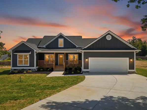 2301 Guinevere Pkwy, Chattanooga, TN 37421