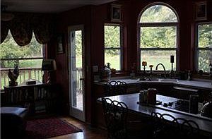 4th image of 5749 Heights Ln NE