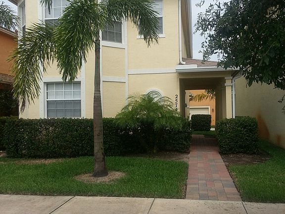 5th image of 2574 SE Pineland Dr